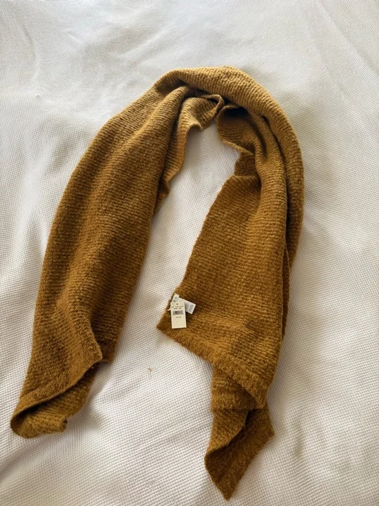 aerie Knit Scarf in Mustard Brown - Picture 4 of 4
